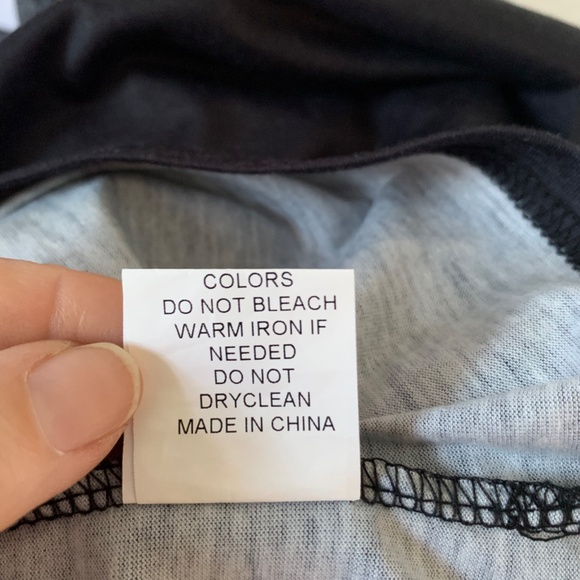 Floral Short Sleeve Blouse. Size XXL - Picture 9 of 9